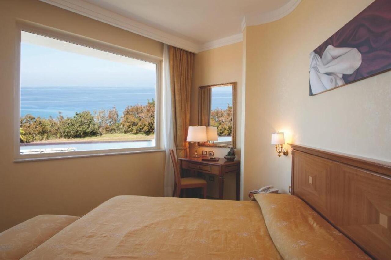 Hotel Tirreno Parghelia Bilik gambar