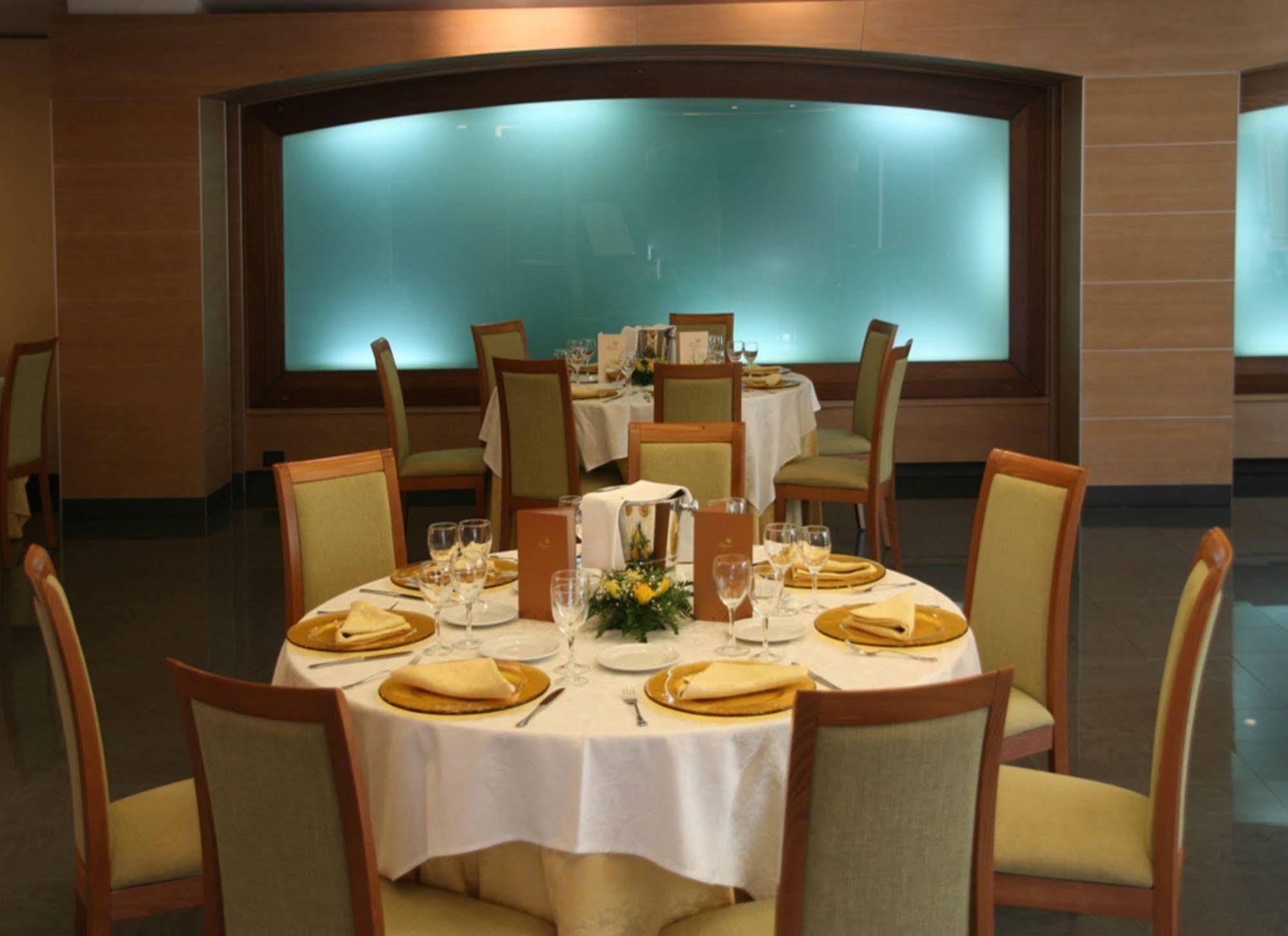 Hotel Tirreno Parghelia Restoran gambar