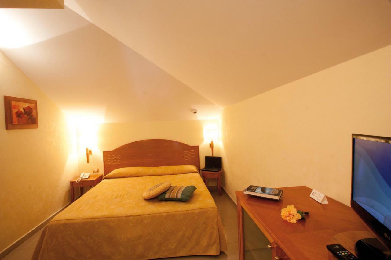 Hotel Tirreno Parghelia Luaran gambar